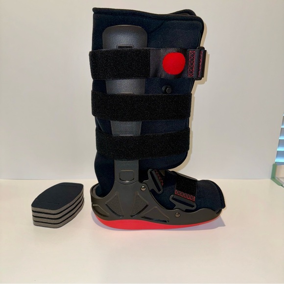 ProCare Xceltrax Air Walker Boot - Picture 7 of 13